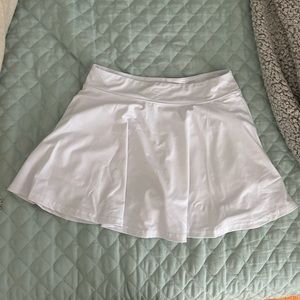 White high waisted athletic skirt